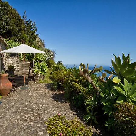 Casa De Pedra Guest House Ribeira Quente Exterior photo